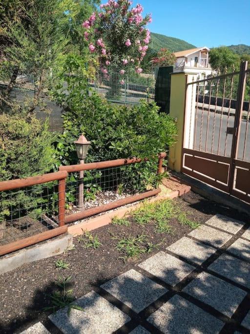 Loft Sotto Il Vulcano, Con Posto Auto Privato Zafferana Etnea Ngoại thất bức ảnh