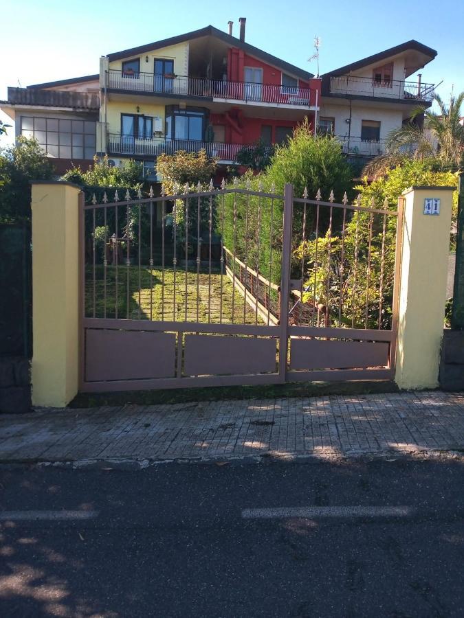Loft Sotto Il Vulcano, Con Posto Auto Privato Zafferana Etnea Ngoại thất bức ảnh